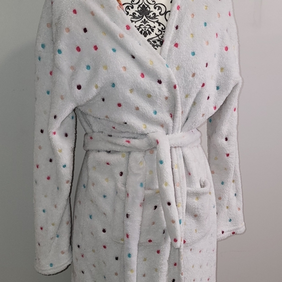 SOLD ✨️New House Coat Set - 3 Pcs✨️ - Picture 1 of 3